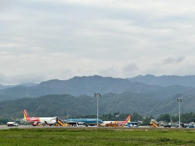 Hơn 12 nghìn khách qua Cảng hàng không Điện Biên dịp kỷ niệm 70 năm Chiến thắng Điện Biên Phủ